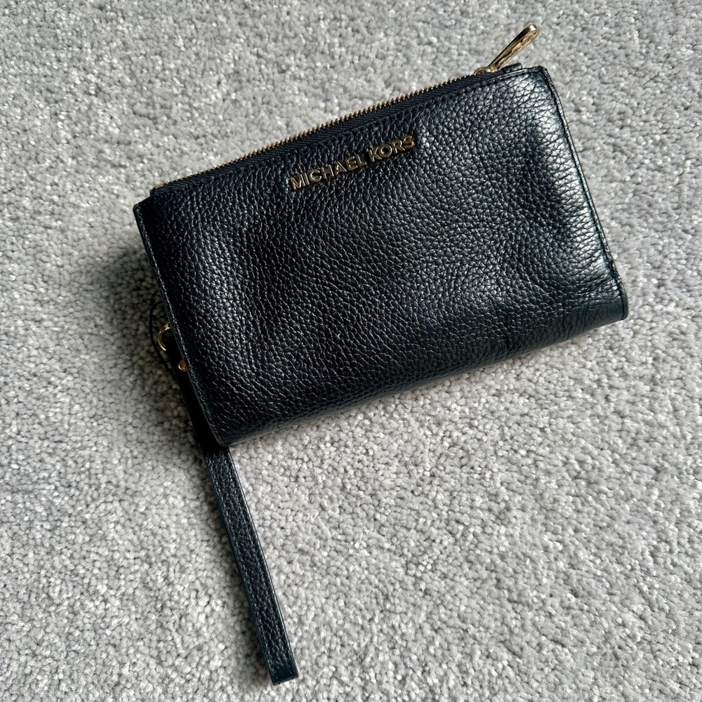 Michael Kors Wristlet Wallet